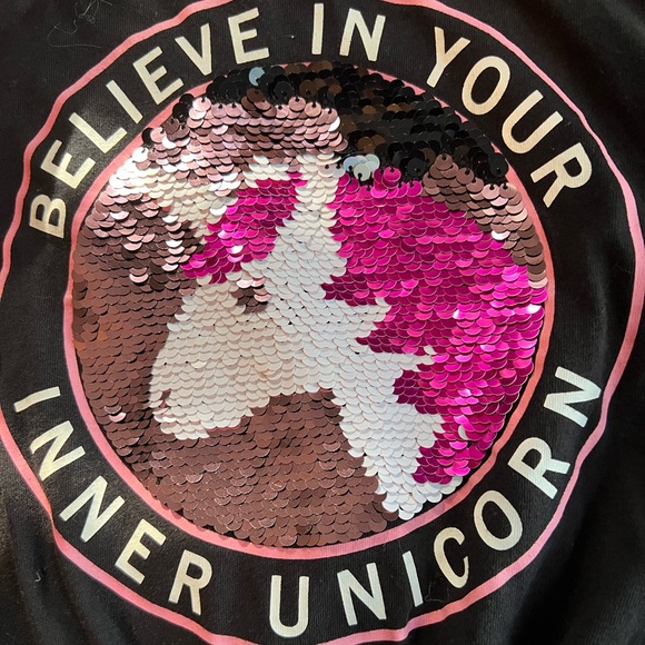 Abercrombie & Fitch Kids T-Shirt.. Black 🖤w/ Sequins.. Size 7/8 - Picture 2 of 4